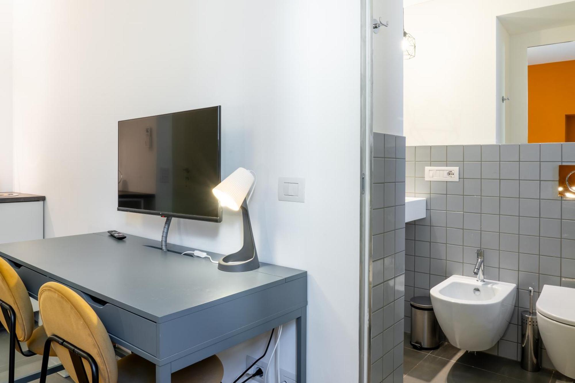 New Flat In The Heart Of Navigli Milan